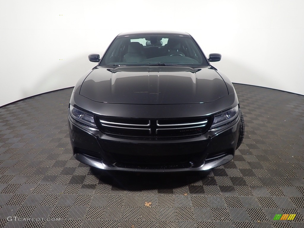 2015 Charger SE AWD - Phantom Black Tri-Coat Pearl / Black photo #4