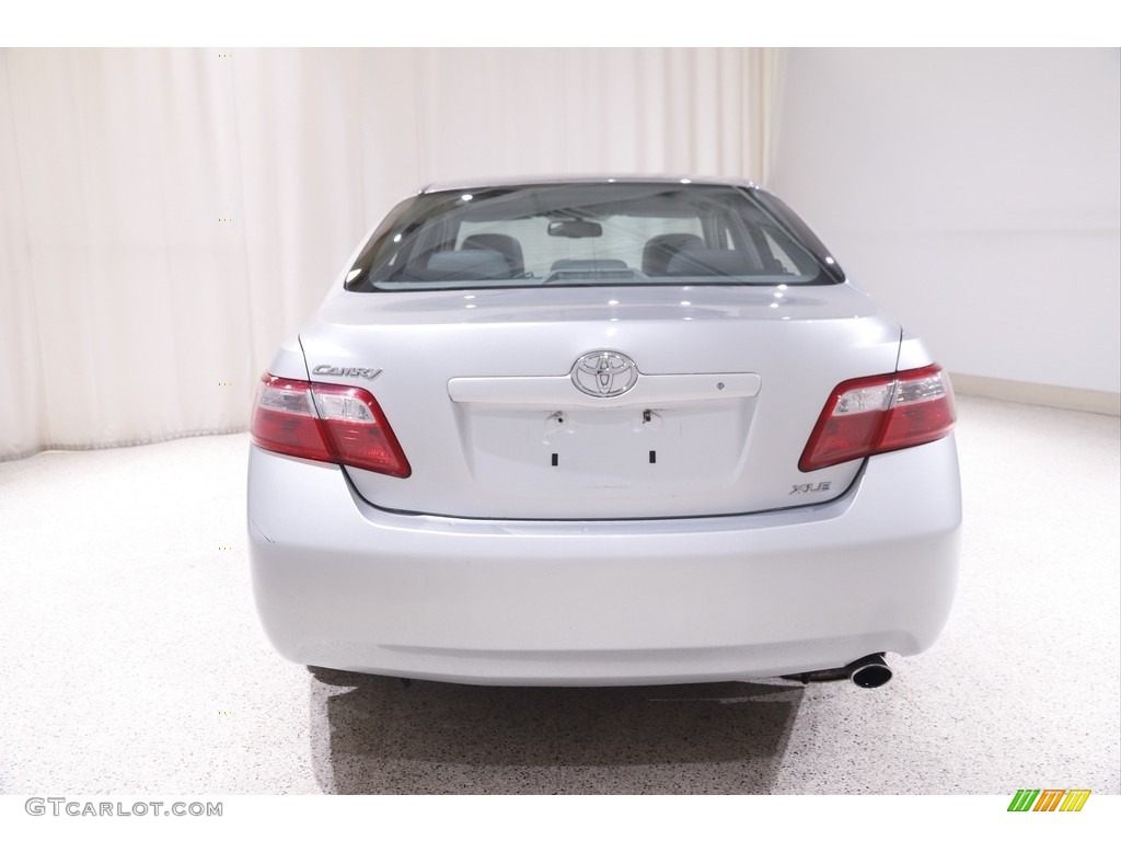 2007 Camry LE - Titanium Metallic / Ash photo #17