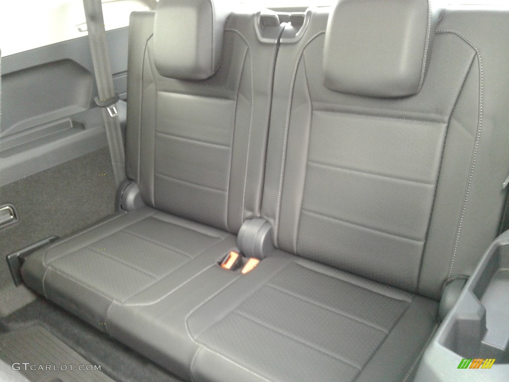 2020 Volkswagen Tiguan SEL Rear Seat Photo #143114035
