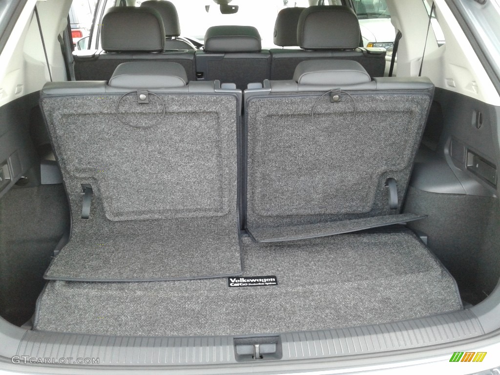 2020 Volkswagen Tiguan SEL Trunk Photos