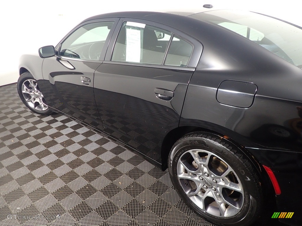 2015 Charger SE AWD - Phantom Black Tri-Coat Pearl / Black photo #17