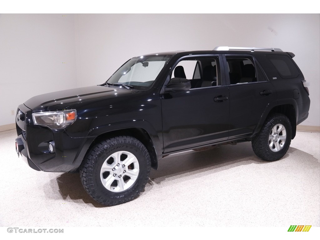 2015 4Runner SR5 4x4 - Attitude Black / Black photo #3