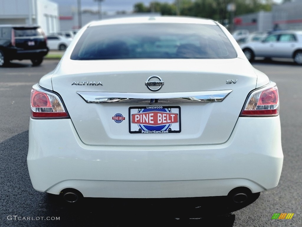 2015 Altima 2.5 SV - Pearl White / Charcoal photo #16