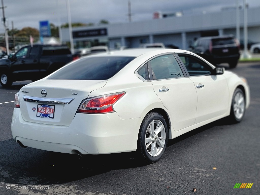 2015 Altima 2.5 SV - Pearl White / Charcoal photo #17