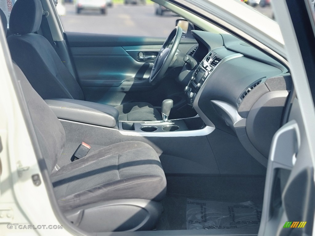 2015 Altima 2.5 SV - Pearl White / Charcoal photo #20