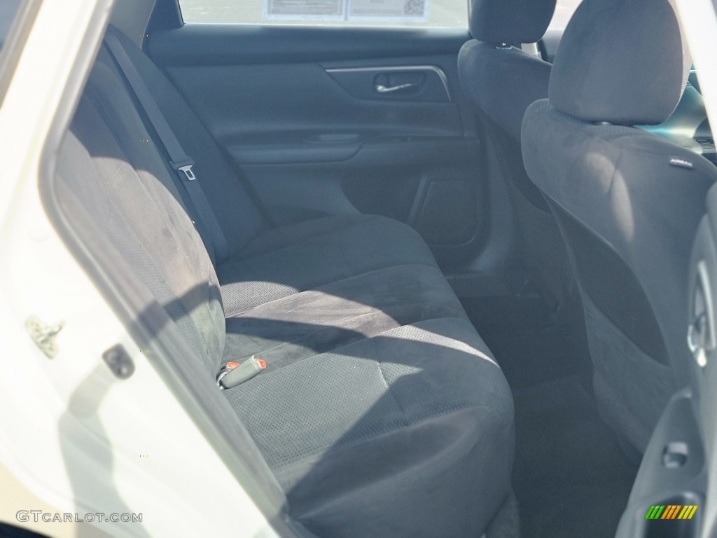 2015 Altima 2.5 SV - Pearl White / Charcoal photo #22