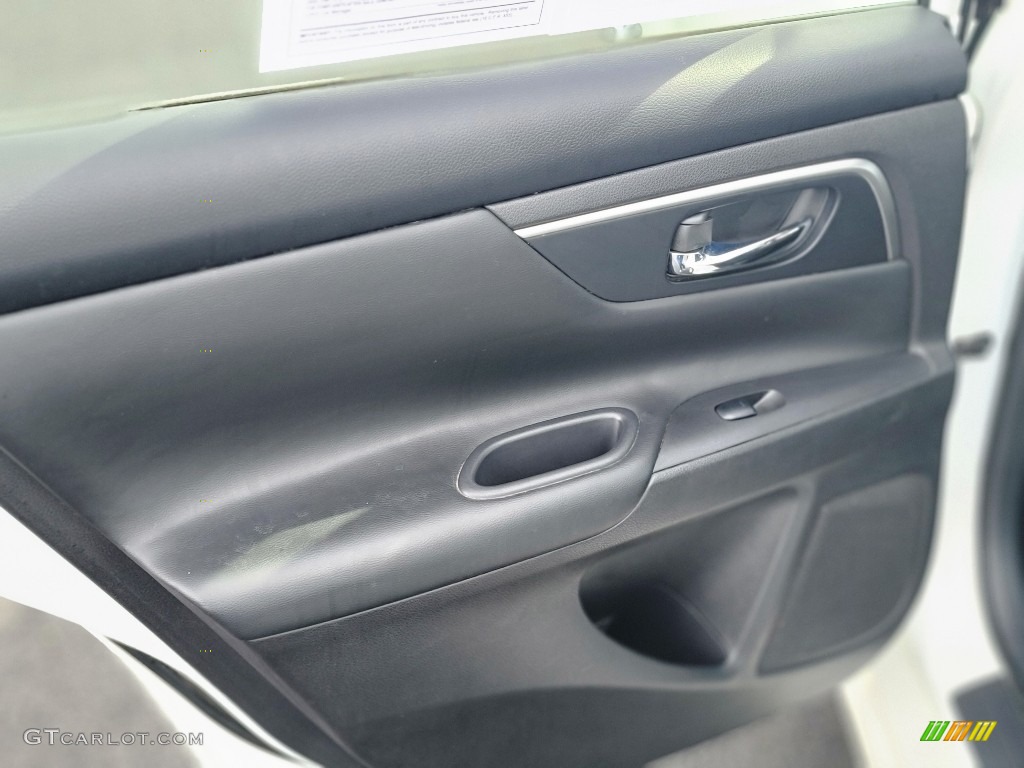 2015 Altima 2.5 SV - Pearl White / Charcoal photo #24