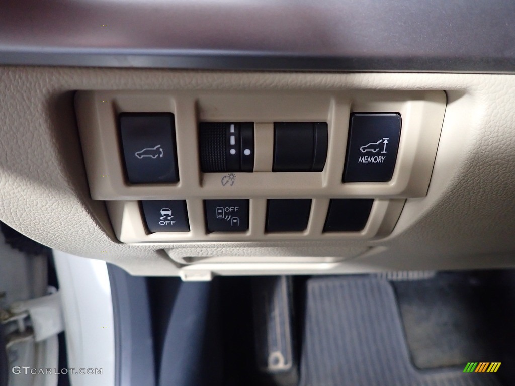 2015 Subaru Outback 2.5i Limited Controls Photos