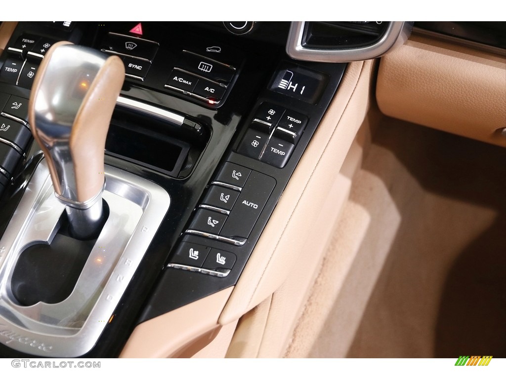 2017 Cayenne Platinum Edition - White / Luxor Beige photo #16