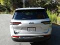Silver Zynith - Grand Cherokee L Limited 4x4 Photo No. 7