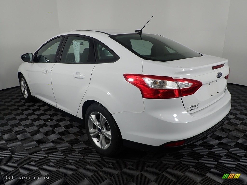 2014 Focus SE Sedan - Oxford White / Charcoal Black photo #8