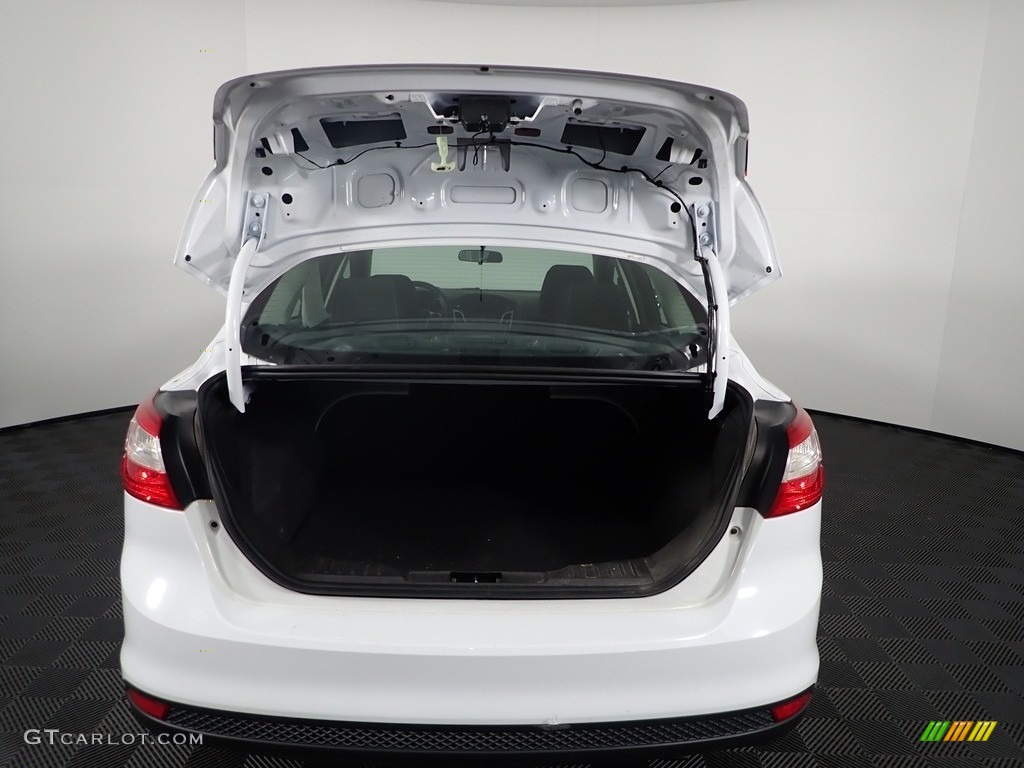 2014 Focus SE Sedan - Oxford White / Charcoal Black photo #11