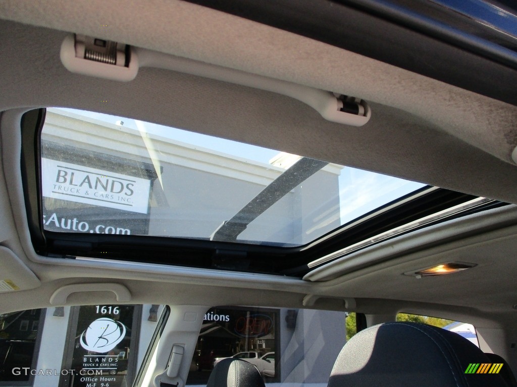2010 Forester 2.5 X Premium - Obsidian Black Pearl / Black photo #23