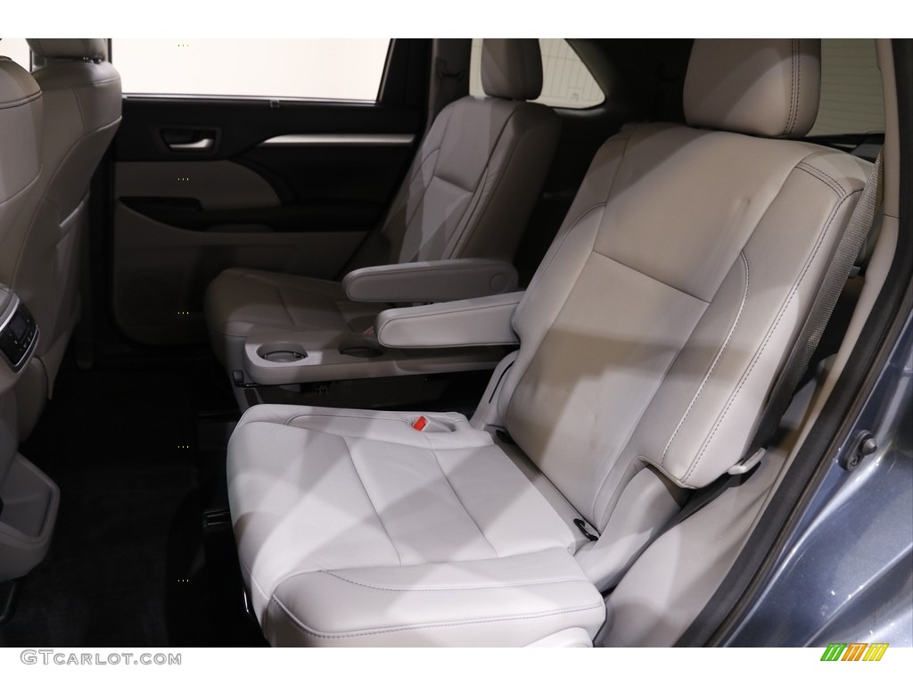 2018 Highlander XLE - Shoreline Blue Pearl / Ash photo #17