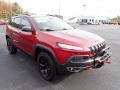 Deep Cherry Red Crystal Pearl - Cherokee Trailhawk 4x4 Photo No. 5