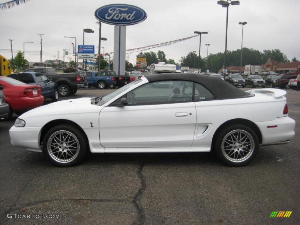 1998 Mustang SVT Cobra Convertible - Ultra White / Black photo #3