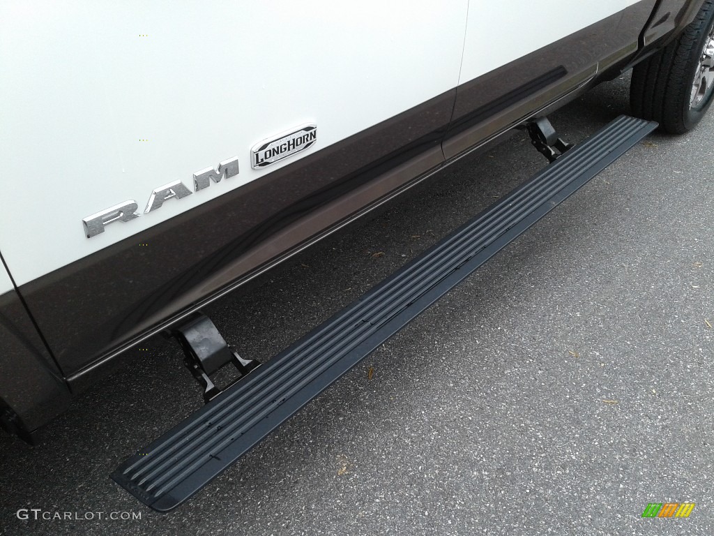 2022 Ram 2500 Limited Longhorn Mega Cab 4x4 Marks and Logos Photos