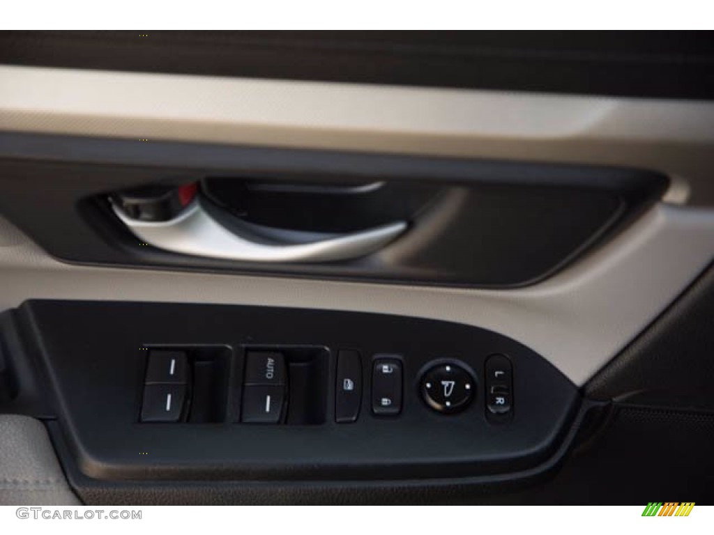 2018 CR-V LX - Basque Red Pearl II / Ivory photo #30