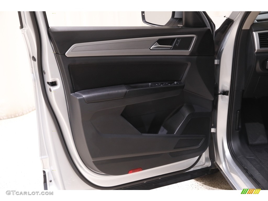 2018 Volkswagen Atlas S 4Motion Door Panel Photos