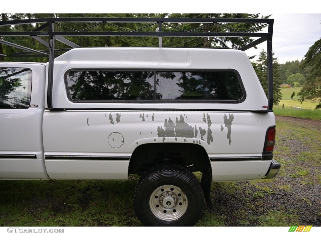 1996 Ram 2500 ST Extended Cab 4x4 - Stone White / Blue photo #9