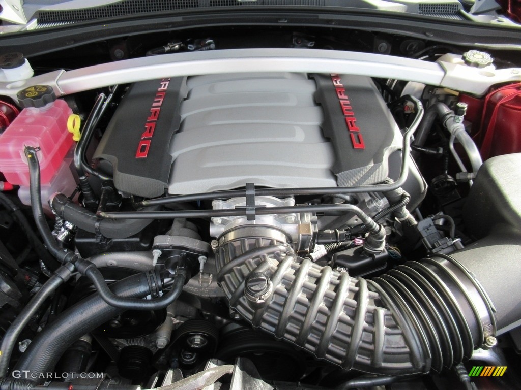 2022 Chevrolet Camaro LT1 Convertible Engine Photos
