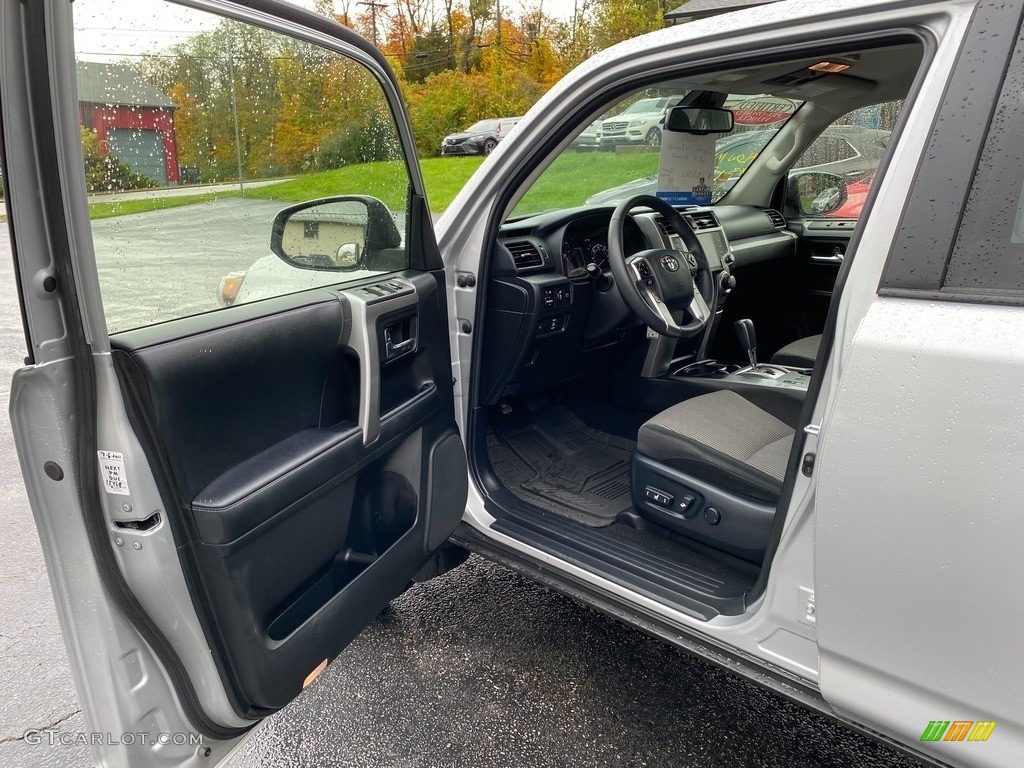 Black/Graphite Interior 2021 Toyota 4Runner SR5 Photo #143150028