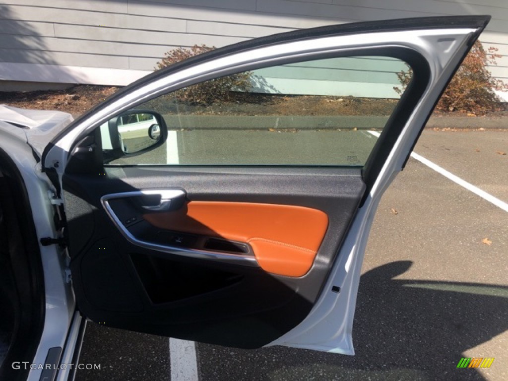 2018 S60 T5 AWD - Ice White / Beechwood/Off Black photo #31