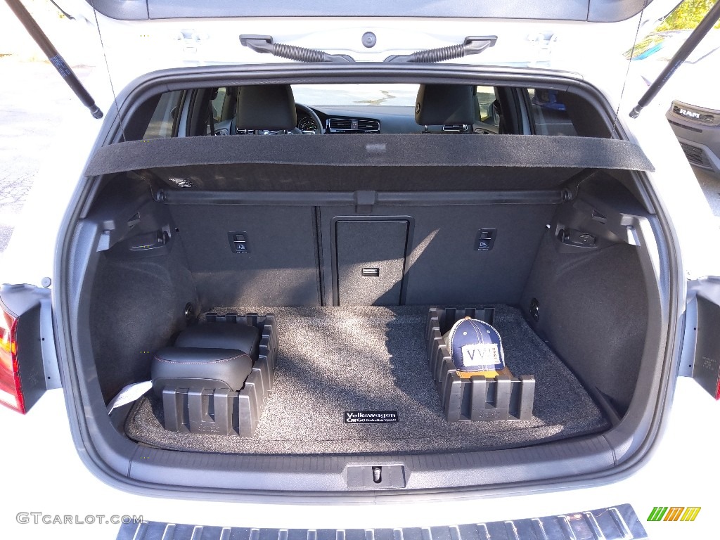 2020 Volkswagen Golf GTI Autobahn Trunk Photos