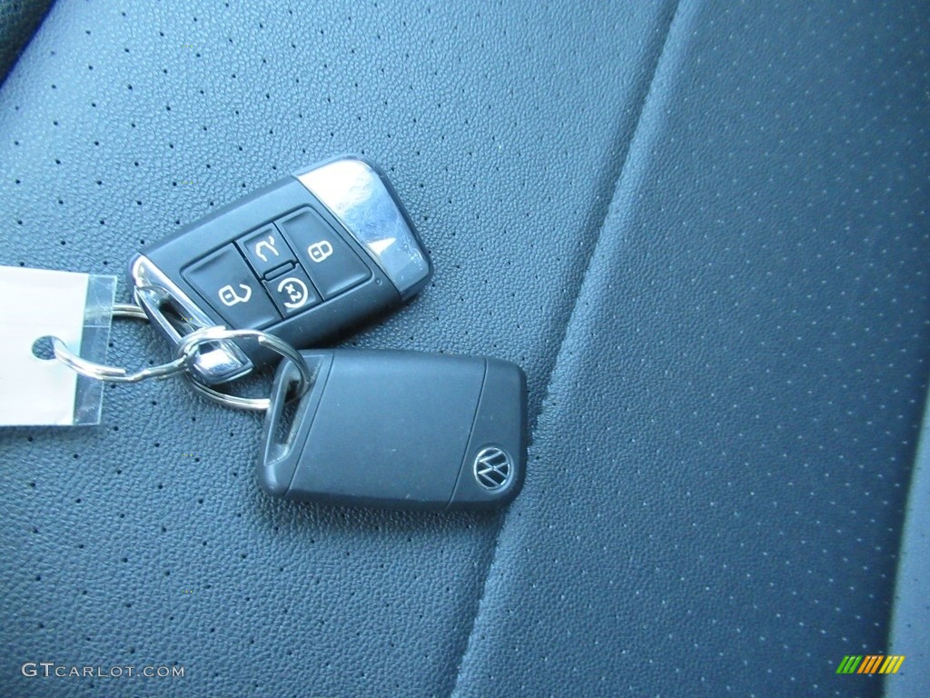 2021 Volkswagen Atlas Cross Sport SE Technology R-Line Keys Photo #143161829