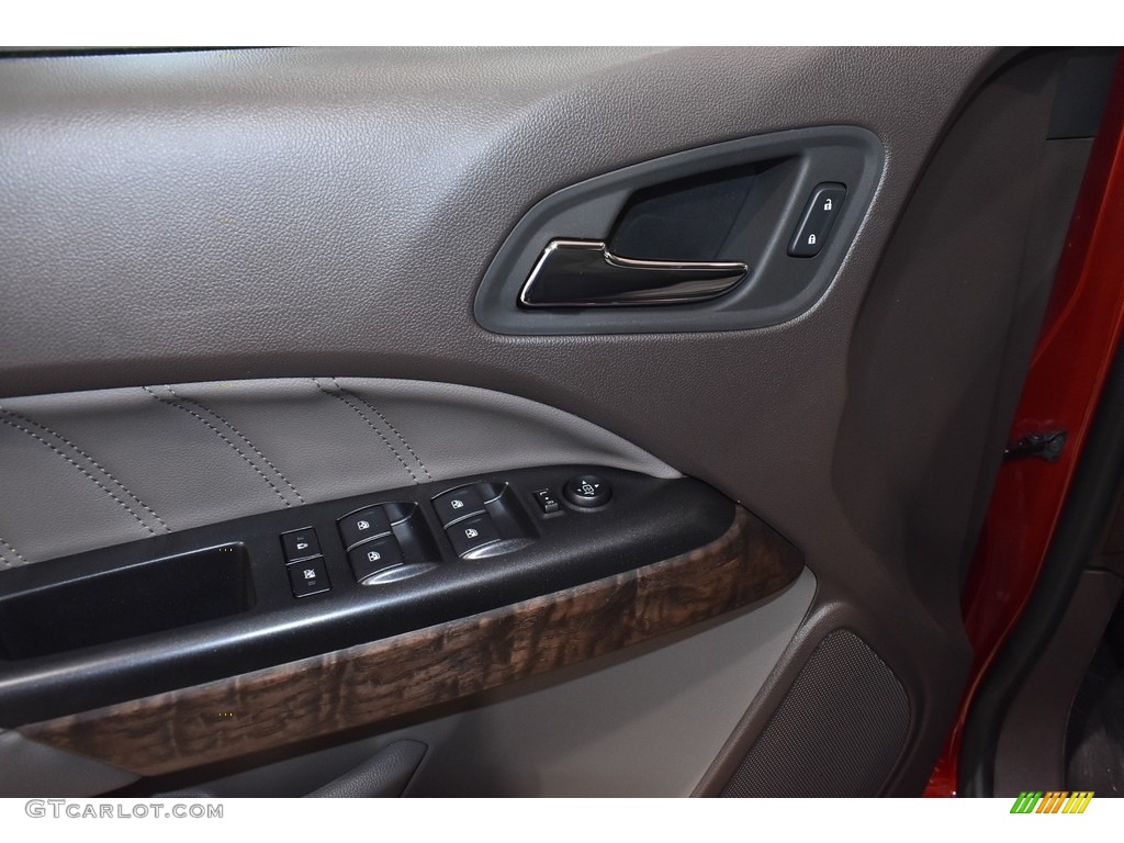 2022 GMC Canyon Denali Crew Cab 4WD Cocoa/­Dark Atmosphere Door Panel Photo #143161868