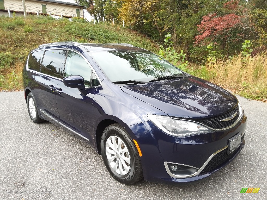 2018 Pacifica Touring L - Jazz Blue Pearl / Black/Alloy photo #5
