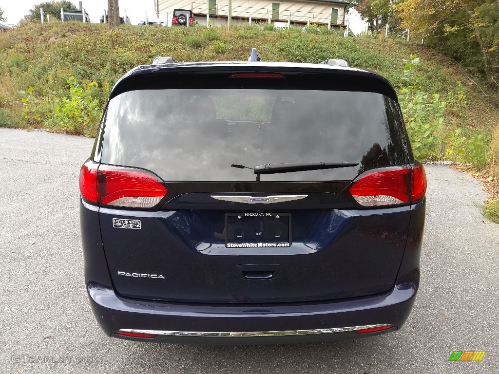 2018 Pacifica Touring L - Jazz Blue Pearl / Black/Alloy photo #8