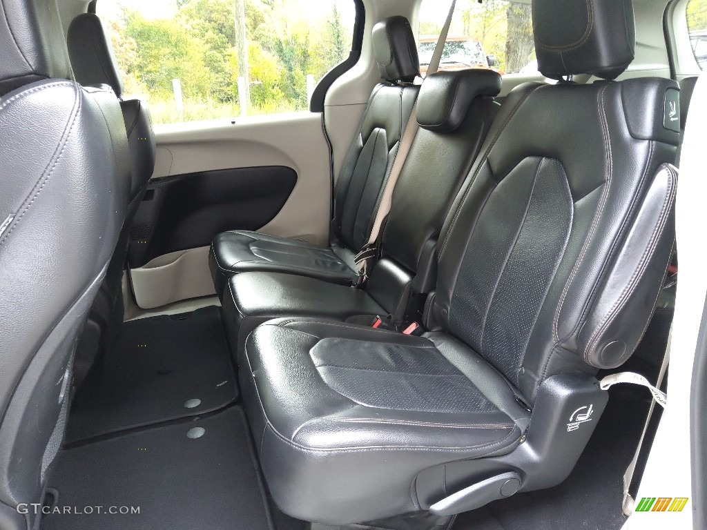 2018 Pacifica Touring L - Jazz Blue Pearl / Black/Alloy photo #14