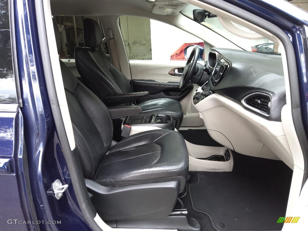 2018 Pacifica Touring L - Jazz Blue Pearl / Black/Alloy photo #18