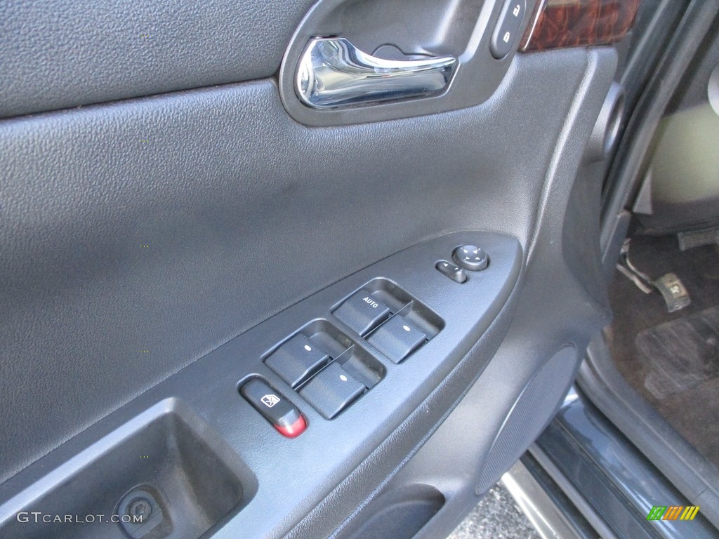 2016 Chevrolet Impala Limited LT Door Panel Photos