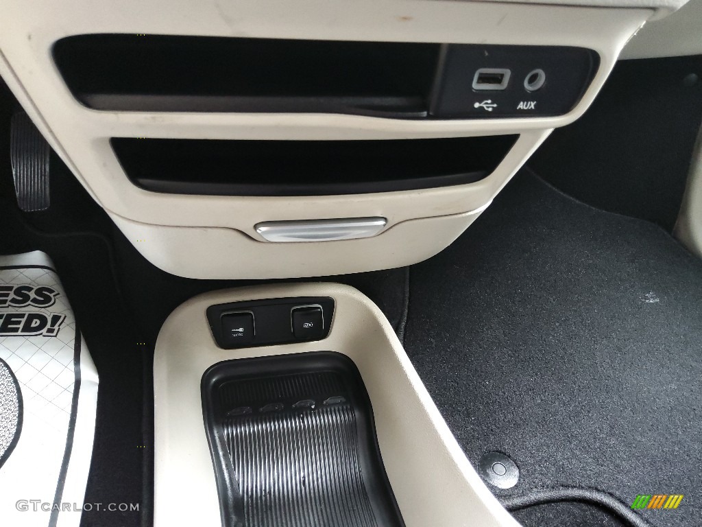 2018 Pacifica Touring L - Jazz Blue Pearl / Black/Alloy photo #27