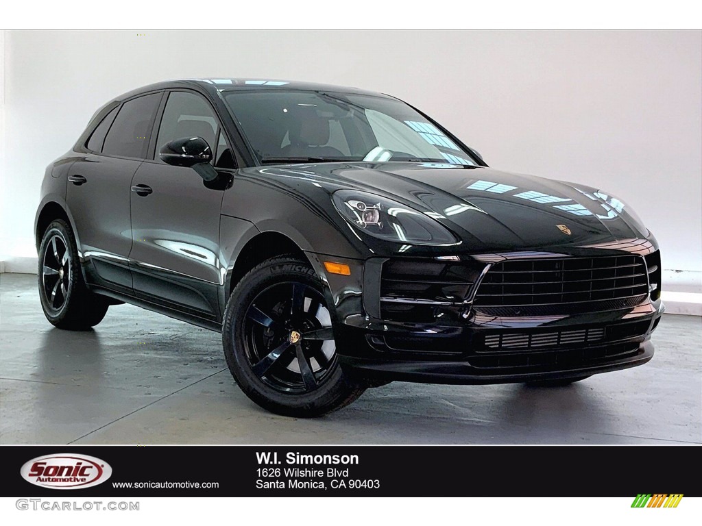 Black Porsche Macan