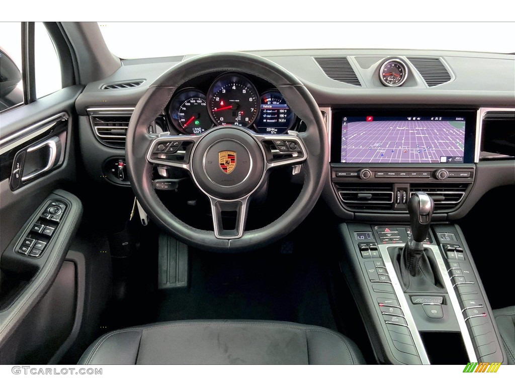 2020 Porsche Macan Standard Macan Model Black Dashboard Photo #143165676