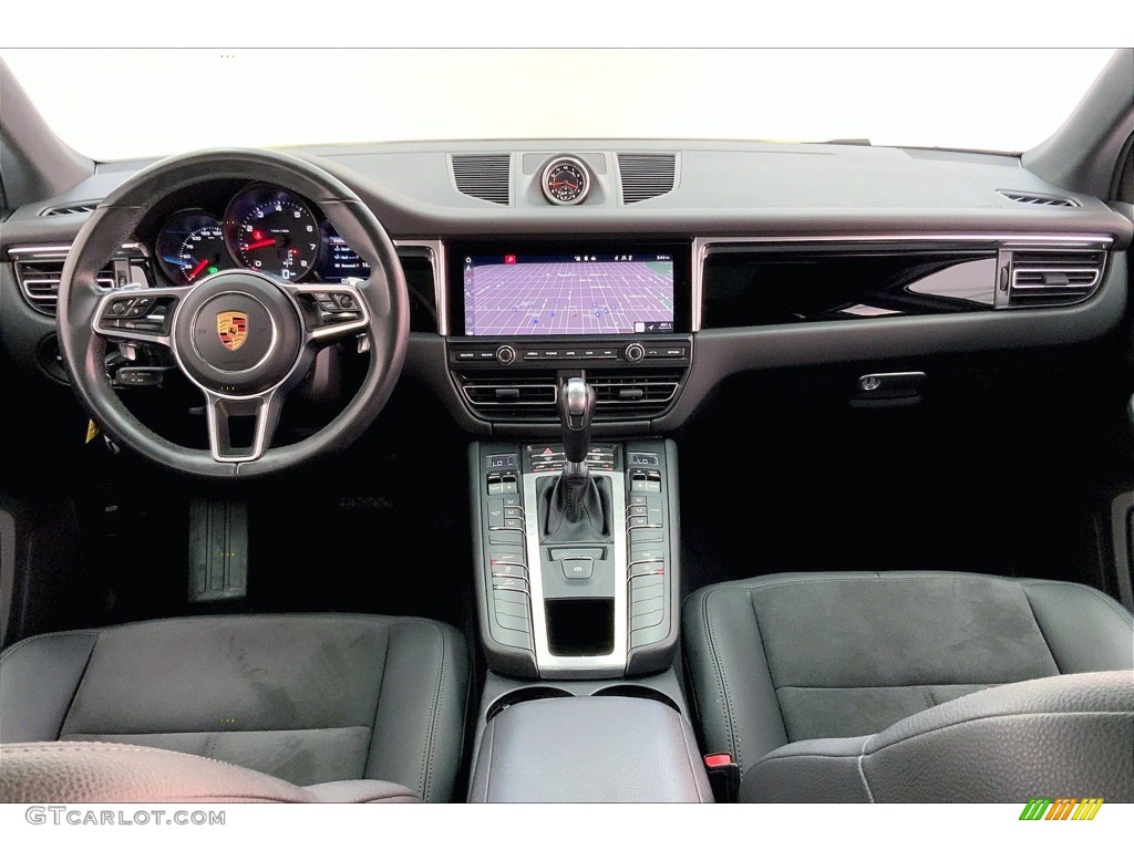 2020 Porsche Macan Standard Macan Model Black Dashboard Photo #143165877