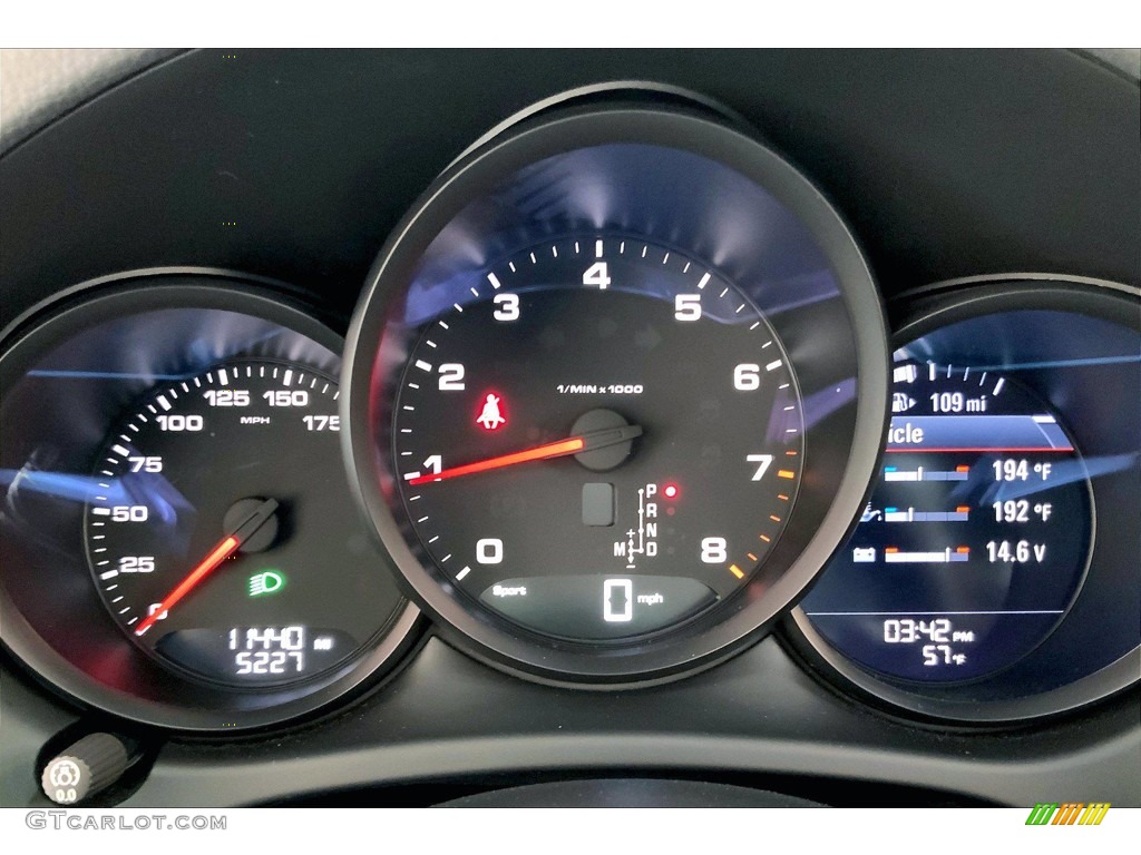 2020 Porsche Macan Standard Macan Model Gauges Photo #143166024