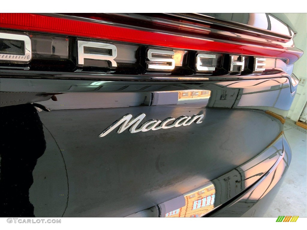 2020 Porsche Macan Standard Macan Model Marks and Logos Photo #143166168