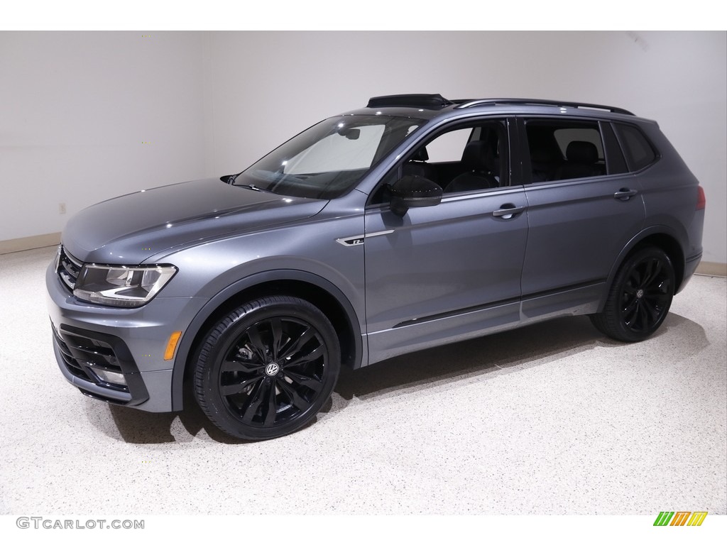 Platinum Gray Metallic 2021 Volkswagen Tiguan SE 4Motion Exterior Photo #143167290