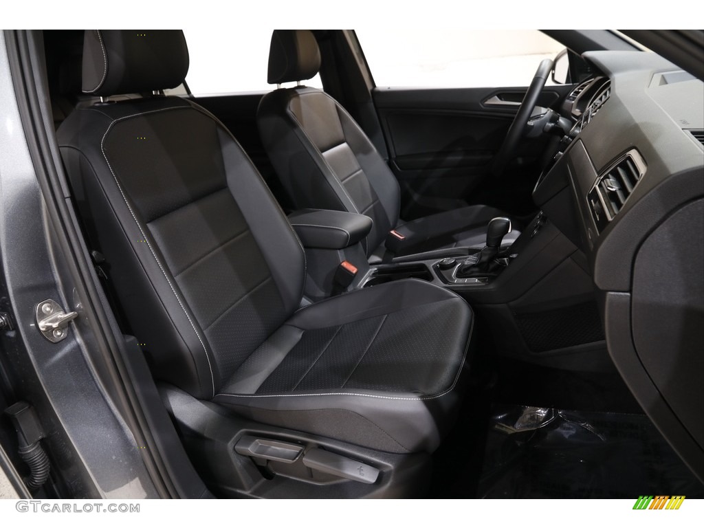 Titan Black Interior 2021 Volkswagen Tiguan SE 4Motion Photo #143167386