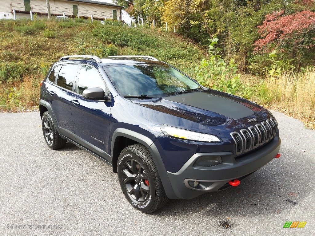 2016 Cherokee Trailhawk 4x4 - True Blue Pearl / Black photo #4