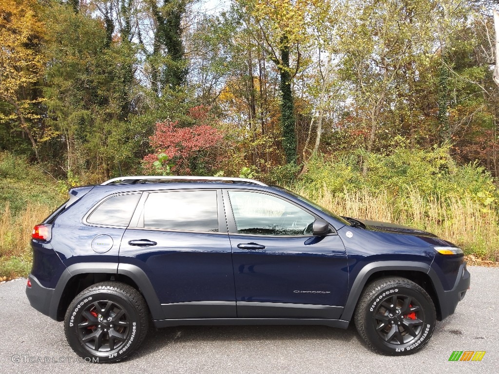 2016 Cherokee Trailhawk 4x4 - True Blue Pearl / Black photo #5