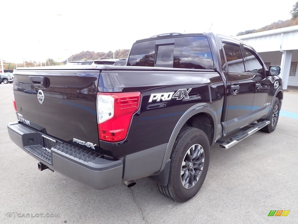 2017 Titan PRO-4X Crew Cab 4x4 - Magnetic Black / Black photo #2