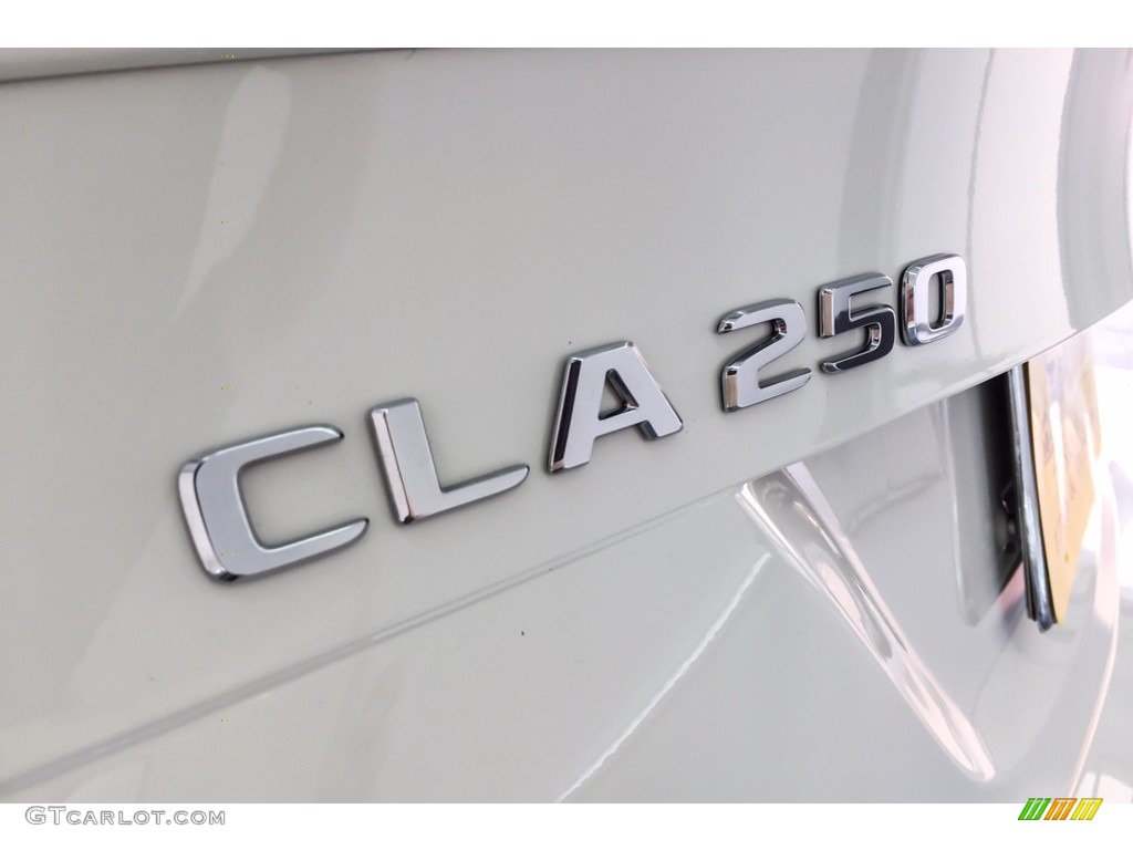 2018 CLA 250 Coupe - Cirrus White / Black photo #7