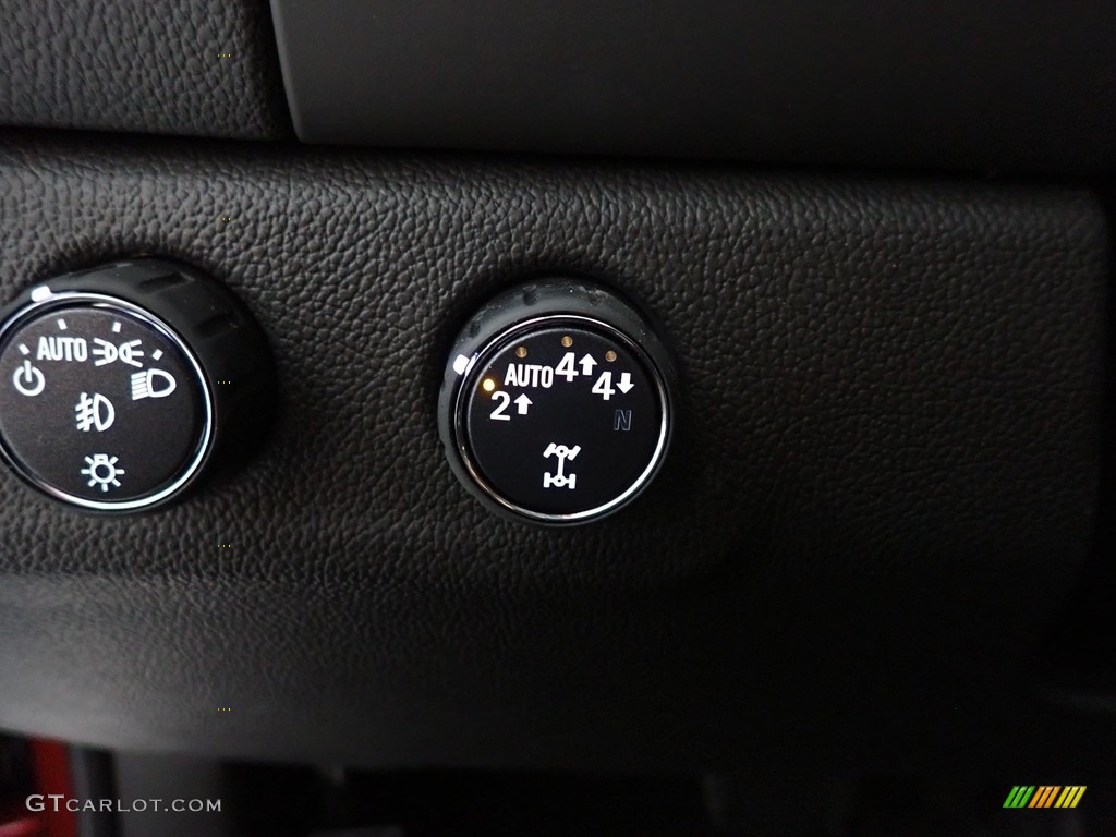 2022 Chevrolet Colorado LT Extended Cab 4x4 Controls Photo #143173078