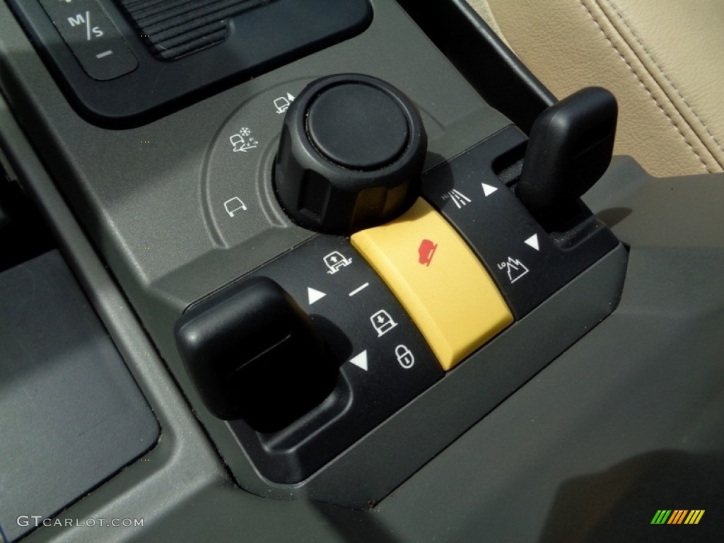 2006 LR3 V8 SE - Java Black Pearl / Alpaca Beige photo #31