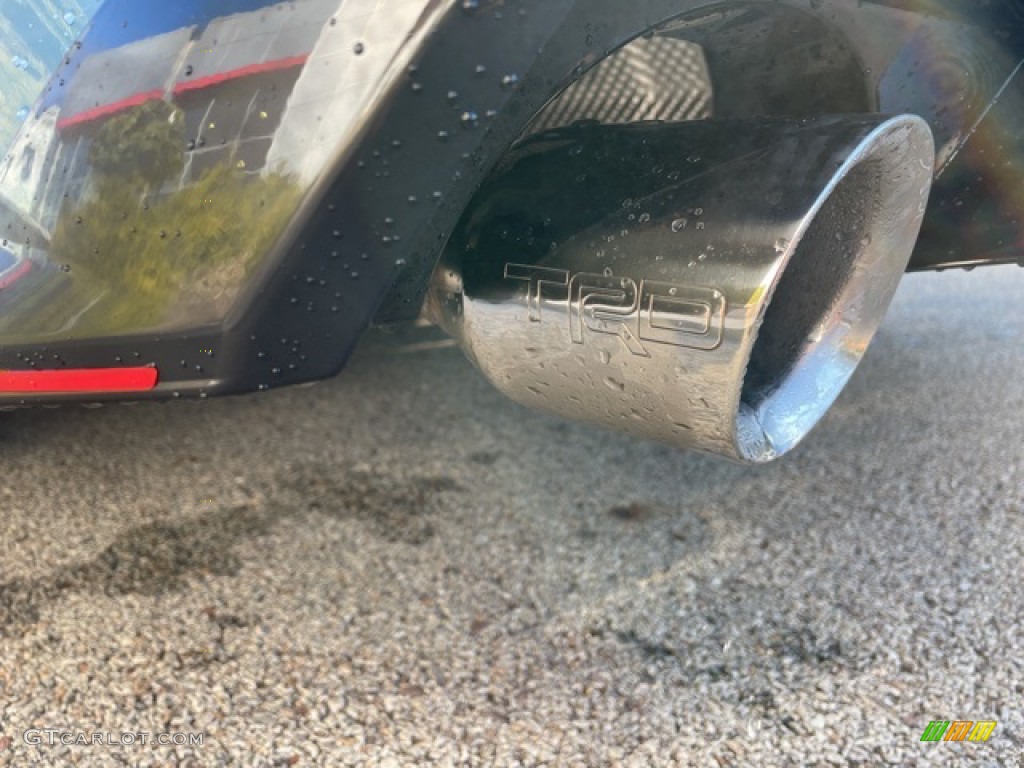 2022 Toyota Camry TRD Marks and Logos Photos